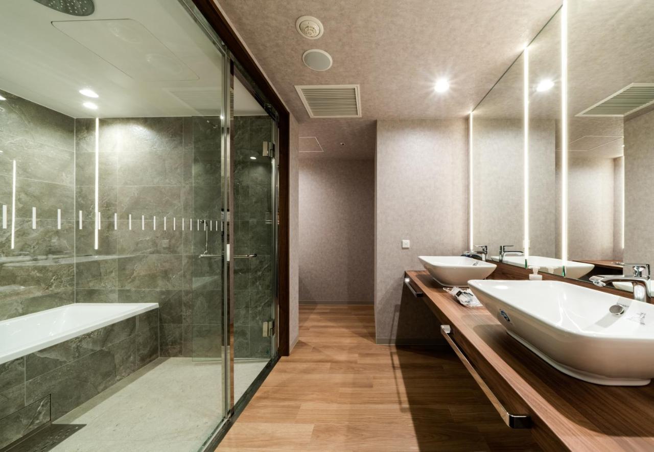 Hotel Daiwa Roynet Hakata Reisen Premier - Former Daiwa Roynet Hakata Reisen 4*